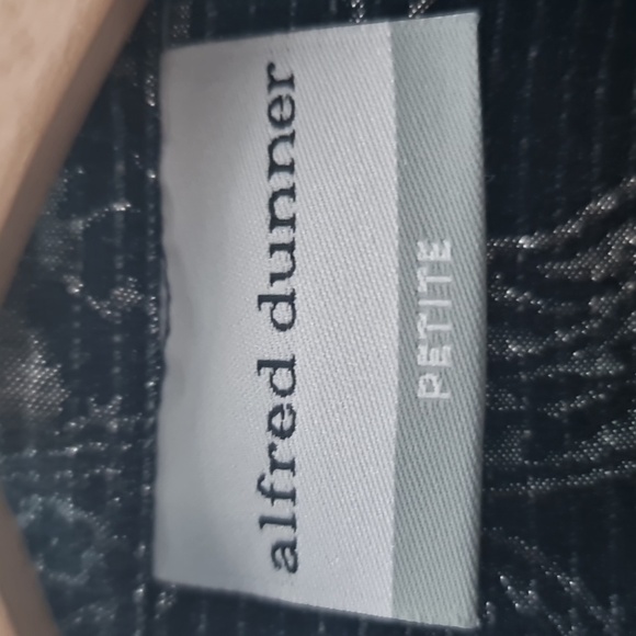 Vintage Woman's Alfred Dunner blue / metalic gray paisley button-up blazor - Picture 5 of 7